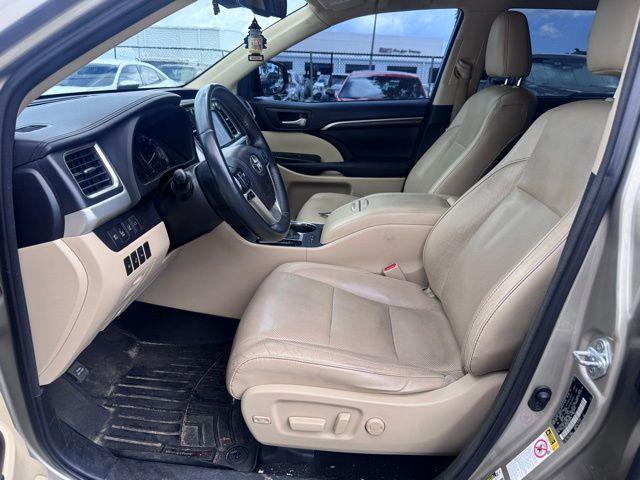 used 2016 Toyota Highlander car, priced at $18,295