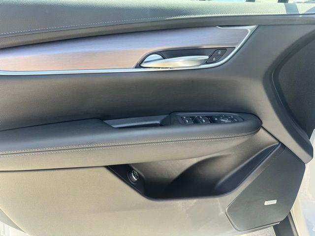 used 2021 Cadillac XT5 car, priced at $26,210