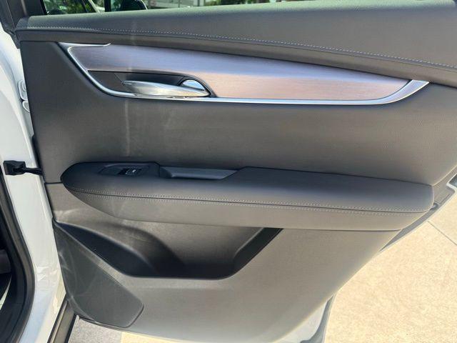 used 2021 Cadillac XT5 car, priced at $26,210