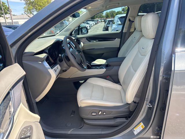 used 2024 Cadillac XT6 car, priced at $44,885