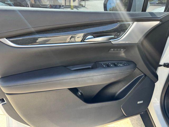 used 2021 Cadillac XT5 car, priced at $28,210