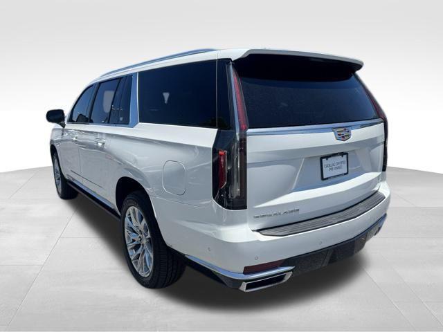 used 2021 Cadillac Escalade ESV car, priced at $57,495