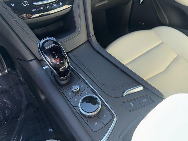 new 2025 Cadillac XT5 car, priced at $58,989