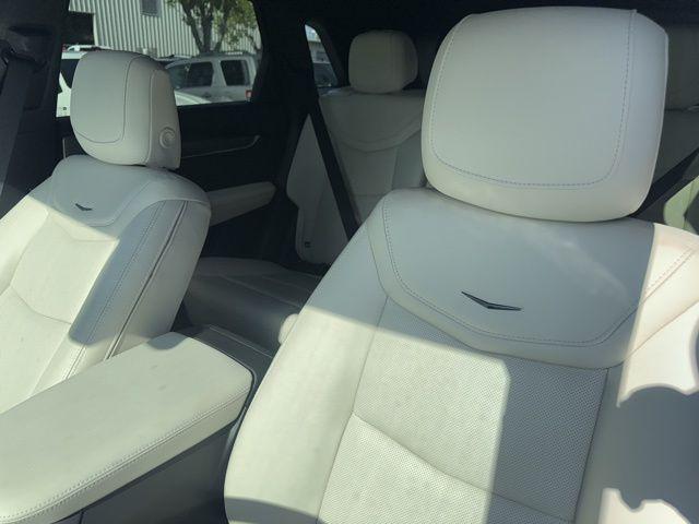 new 2025 Cadillac XT5 car, priced at $58,989