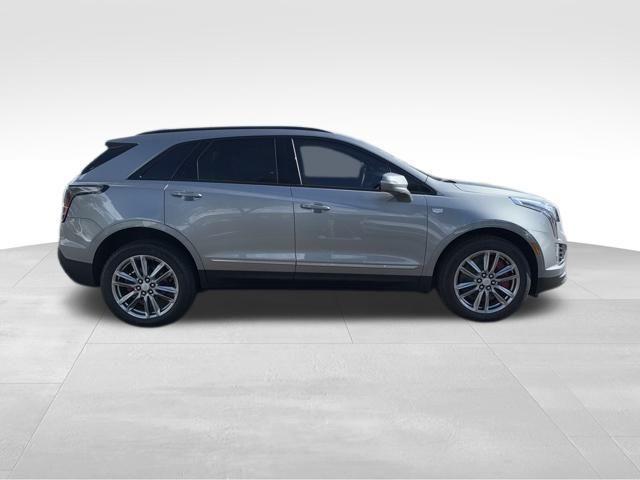 new 2025 Cadillac XT5 car, priced at $58,989