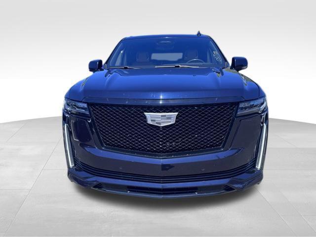 used 2022 Cadillac Escalade ESV car, priced at $65,115