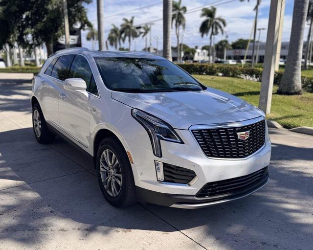 used 2022 Cadillac XT5 car, priced at $32,999