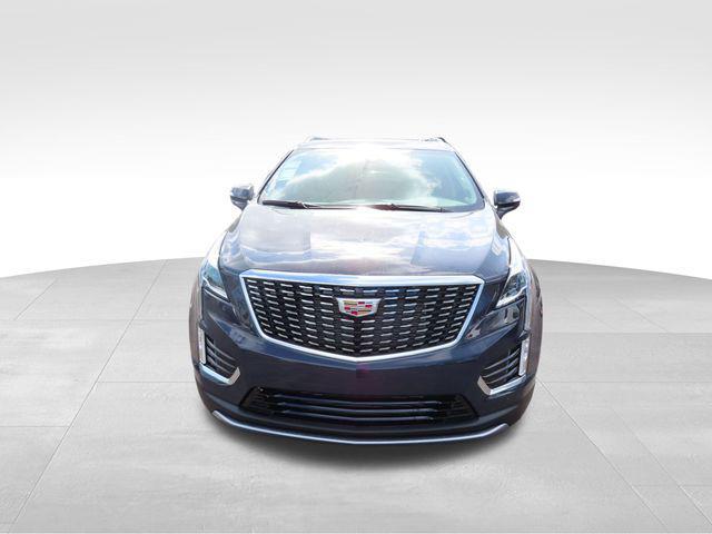 new 2025 Cadillac XT5 car, priced at $57,114