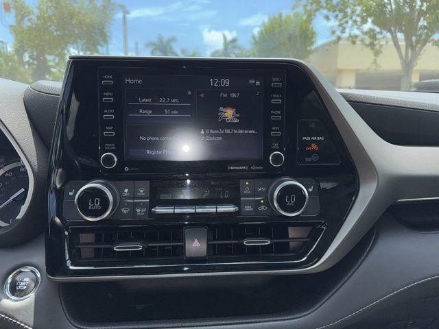 used 2022 Toyota Highlander car, priced at $24,998