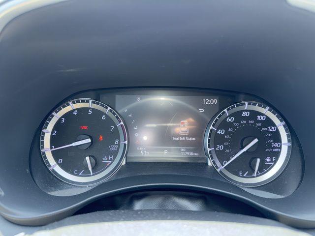 used 2022 Toyota Highlander car, priced at $24,998