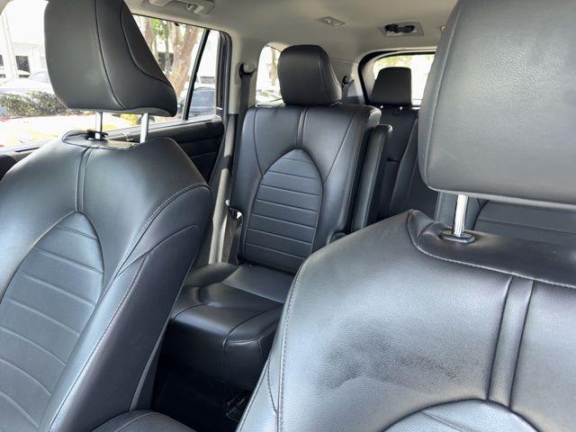 used 2022 Toyota Highlander car, priced at $24,998