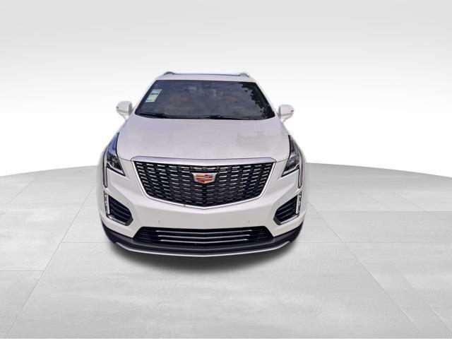 new 2025 Cadillac XT5 car, priced at $54,514