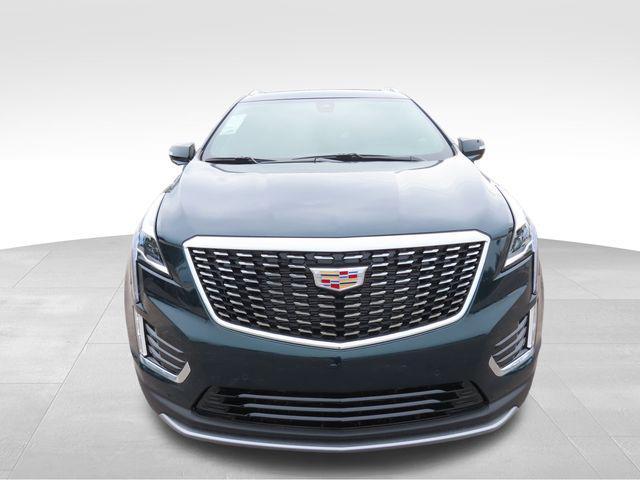 new 2025 Cadillac XT5 car, priced at $53,615