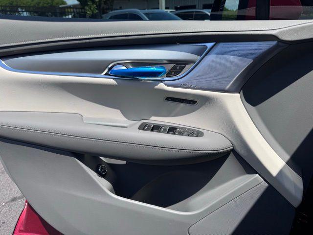 new 2025 Cadillac XT5 car, priced at $53,514