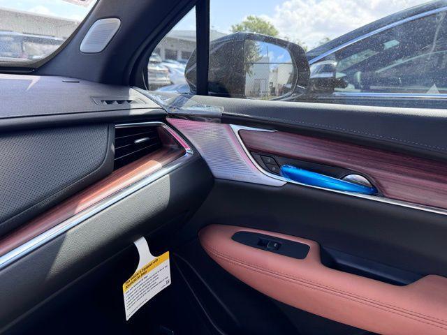 new 2025 Cadillac XT5 car, priced at $53,815