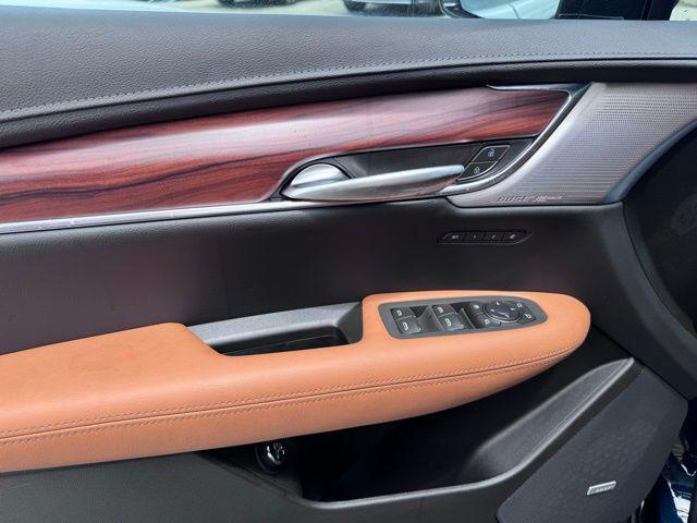 new 2025 Cadillac XT5 car, priced at $53,815