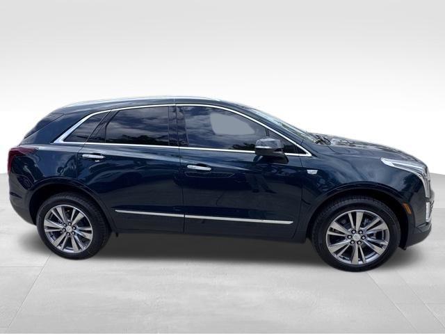 new 2025 Cadillac XT5 car, priced at $53,815