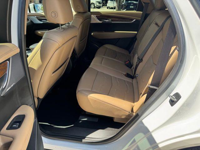 used 2021 Cadillac XT5 car, priced at $29,995
