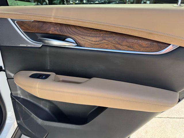 used 2021 Cadillac XT5 car, priced at $29,995