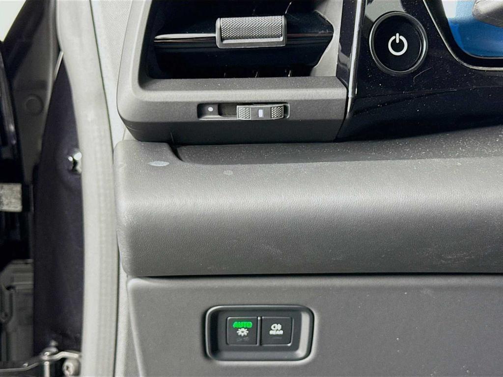 new 2025 Porsche Macan car, priced at $141,685