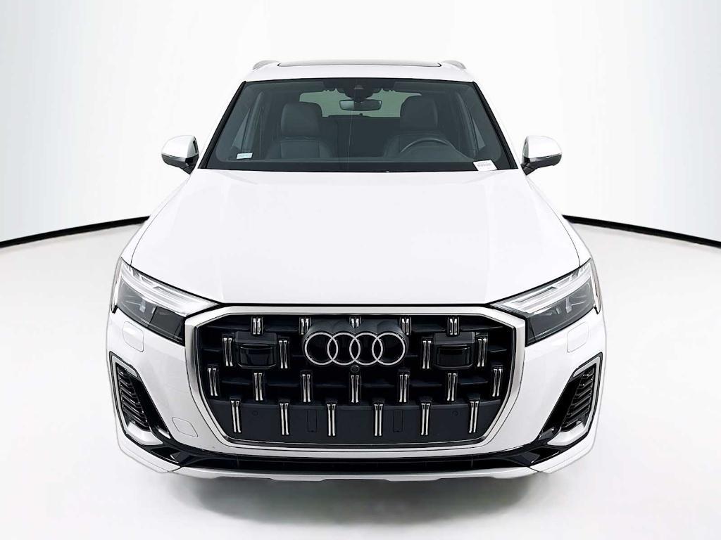 used 2025 Audi Q7 car, priced at $60,300