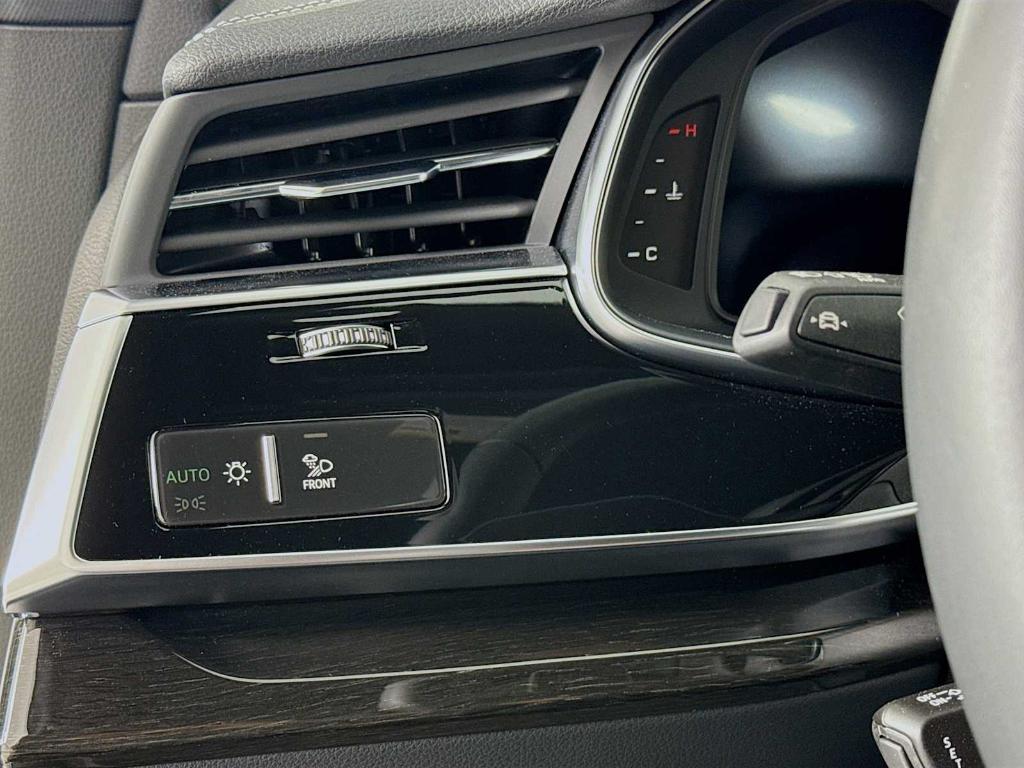 used 2025 Audi Q7 car, priced at $60,300