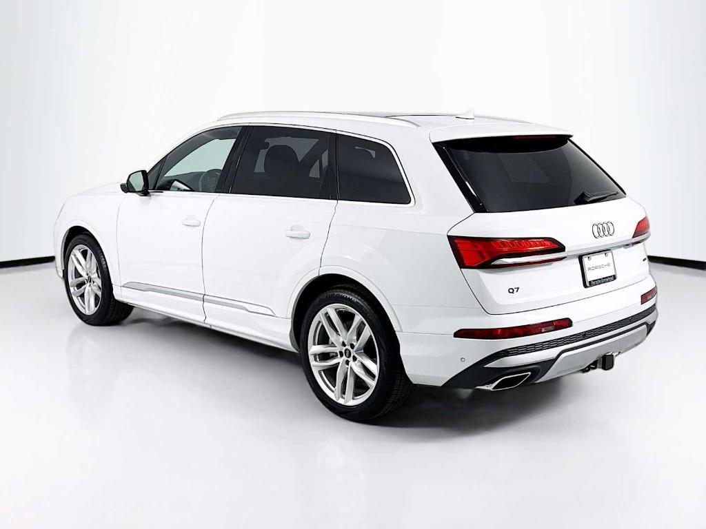 used 2025 Audi Q7 car, priced at $60,300