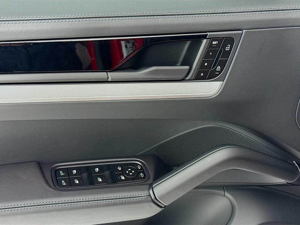 new 2025 Porsche Cayenne car, priced at $139,785