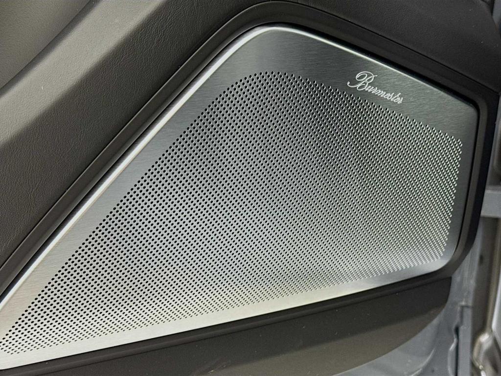 new 2025 Porsche Cayenne car, priced at $163,625