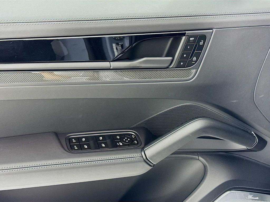 new 2025 Porsche Cayenne car, priced at $163,625