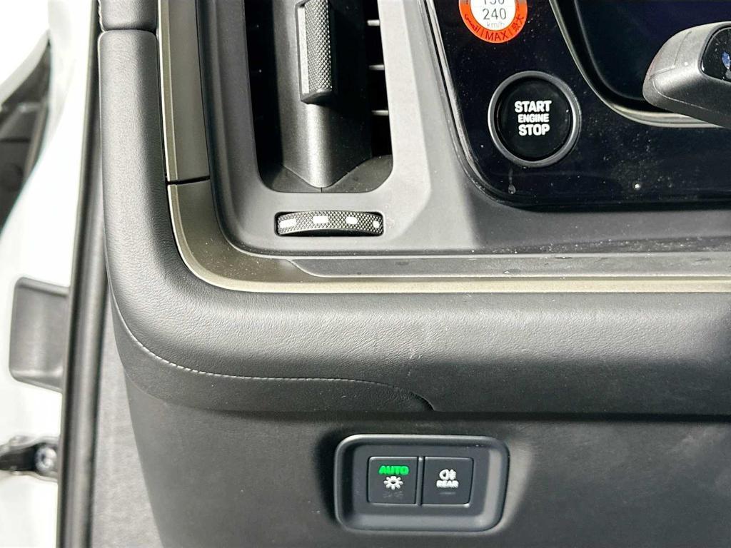 new 2025 Porsche Cayenne car, priced at $188,395