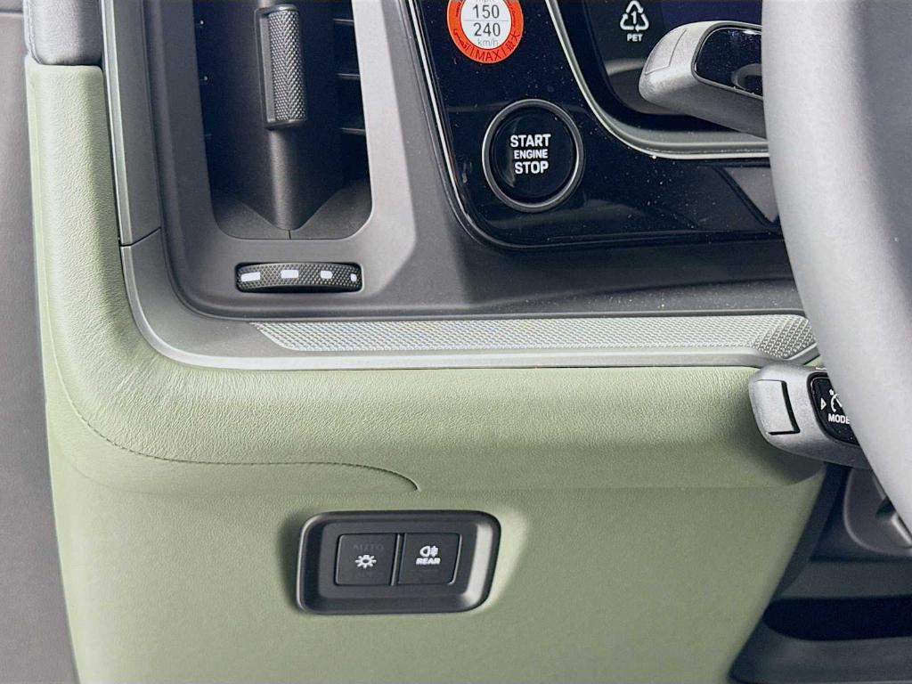 new 2025 Porsche Cayenne car, priced at $106,155