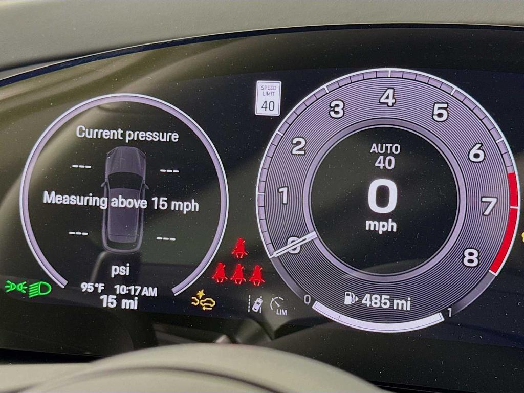 new 2025 Porsche Cayenne car, priced at $106,155