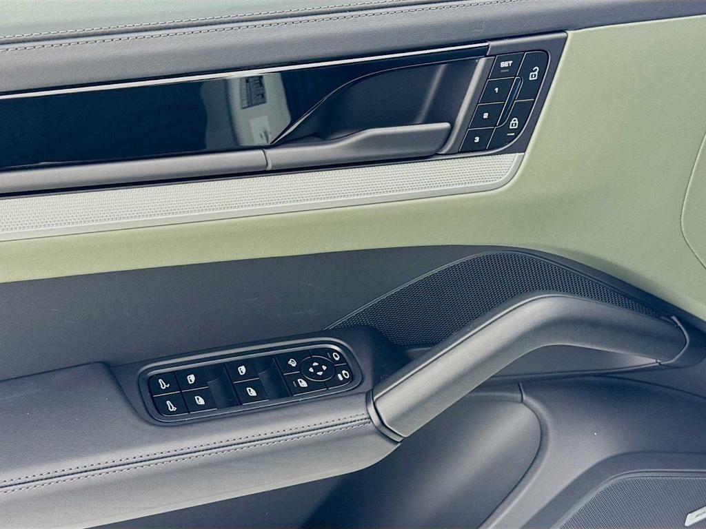 new 2025 Porsche Cayenne car, priced at $106,155