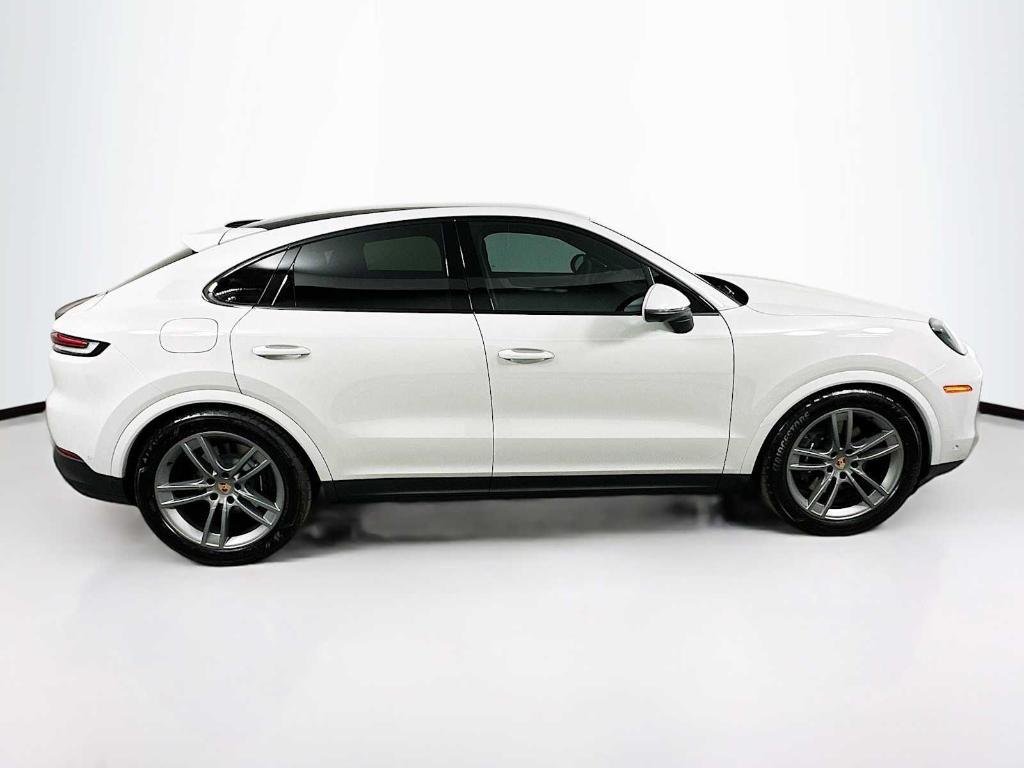 new 2025 Porsche Cayenne car, priced at $112,065