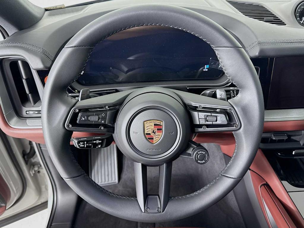 new 2025 Porsche Cayenne car, priced at $112,405
