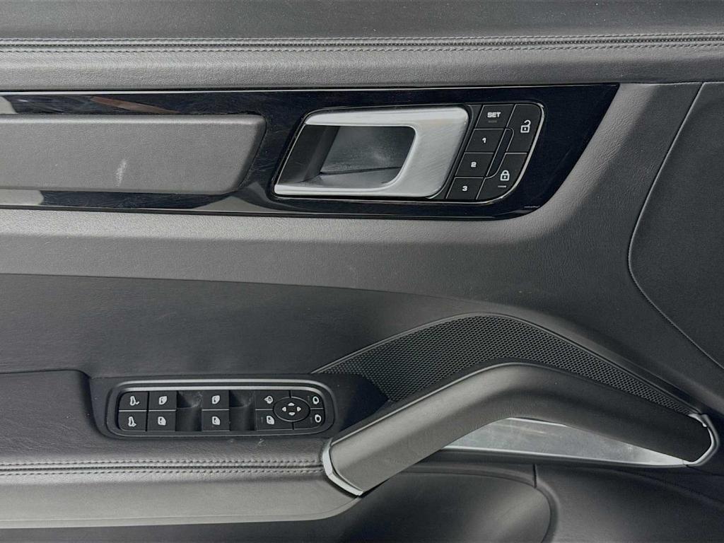 used 2022 Porsche Cayenne car, priced at $134,900