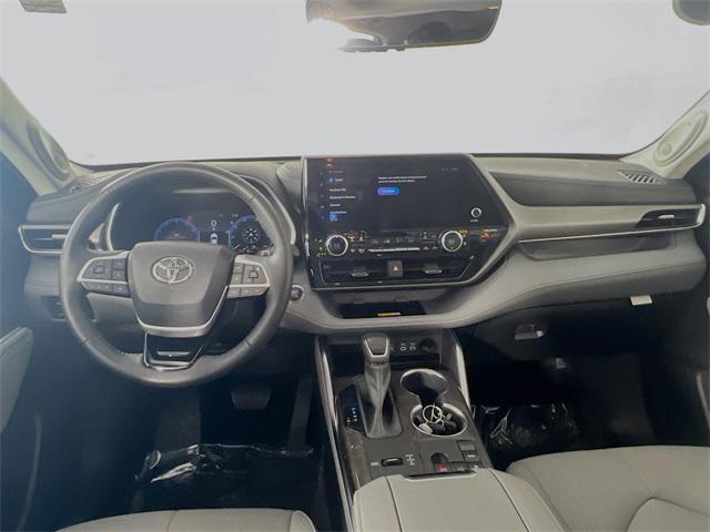used 2023 Toyota Highlander car, priced at $34,794