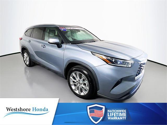 used 2023 Toyota Highlander car, priced at $38,912