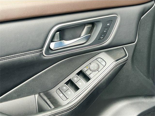 used 2021 Nissan Rogue car, priced at $23,251