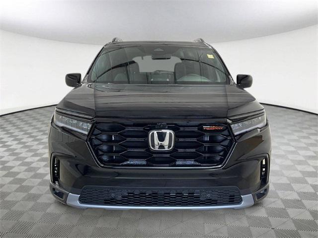 new 2025 Honda Pilot car, priced at $47,521