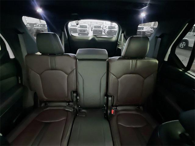 used 2025 Honda Pilot car, priced at $47,816