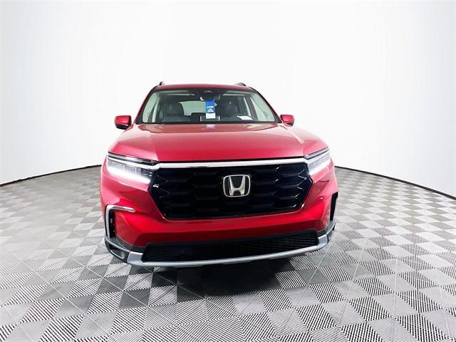 new 2025 Honda Pilot car, priced at $46,082