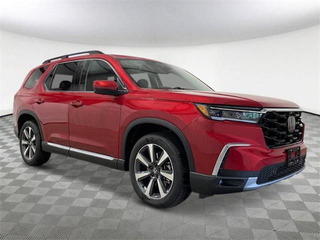 new 2025 Honda Pilot car, priced at $51,015