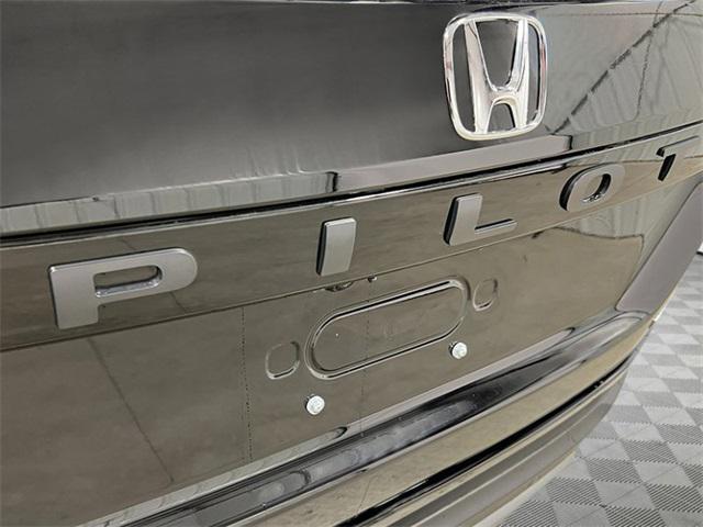 new 2025 Honda Pilot car, priced at $46,519