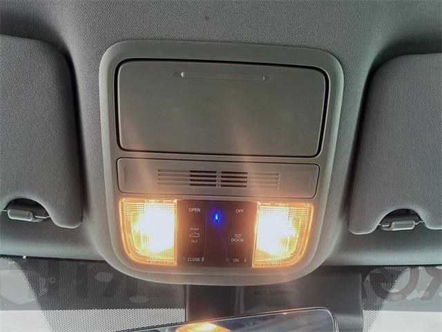 used 2022 Honda Pilot car, priced at $31,392