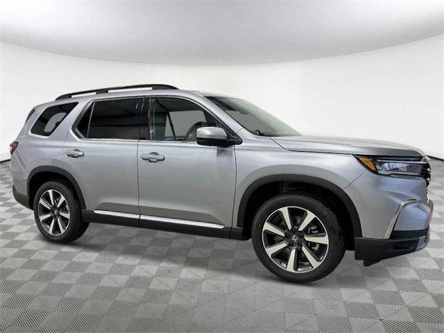 new 2025 Honda Pilot car, priced at $49,543
