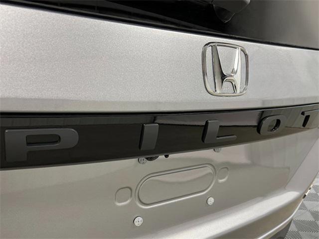 new 2025 Honda Pilot car, priced at $49,543