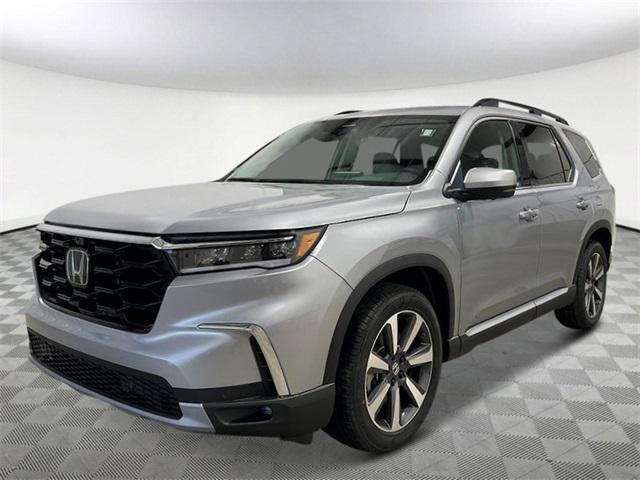 new 2025 Honda Pilot car, priced at $49,543