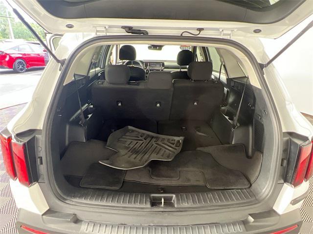 used 2023 Kia Sorento car, priced at $22,090